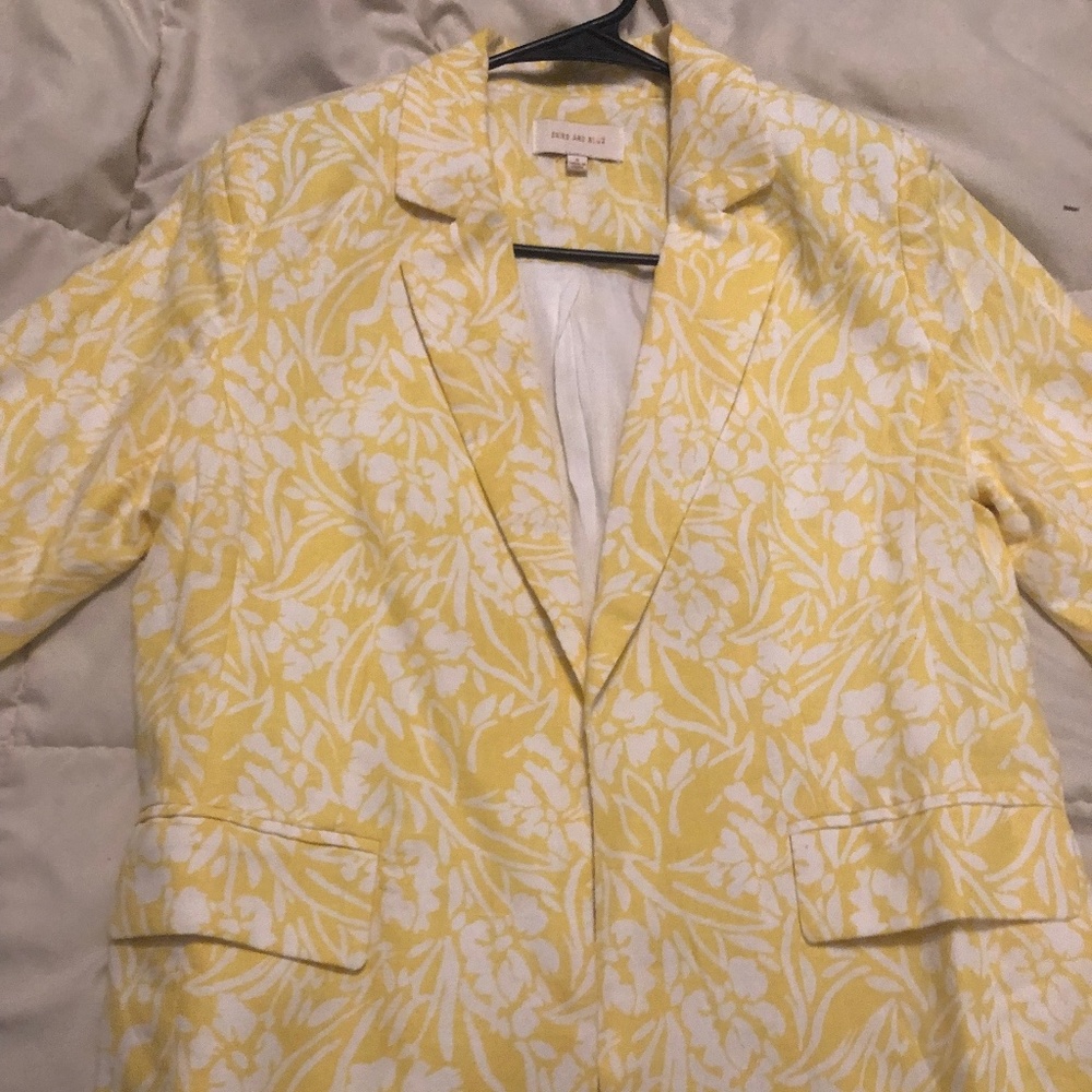 Skies are Blue white and yellow linen suit